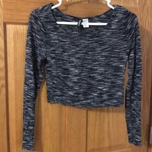 Long sleeve crop